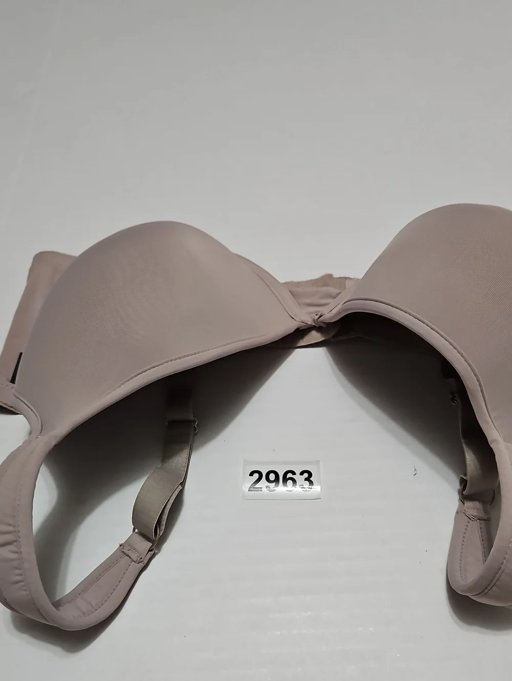 Vince Camuto Nude/Taupe Seamless Molded T-Shirt Underwire Bra Size 38D